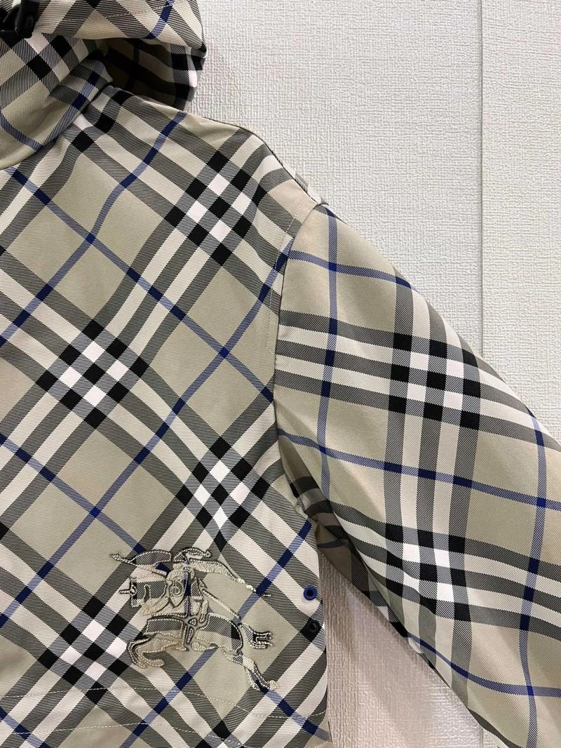 Burberry Outwear Minimalist 104610