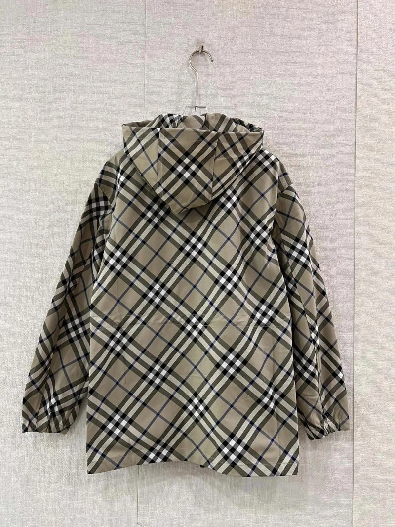 Burberry Outwear Minimalist 104610