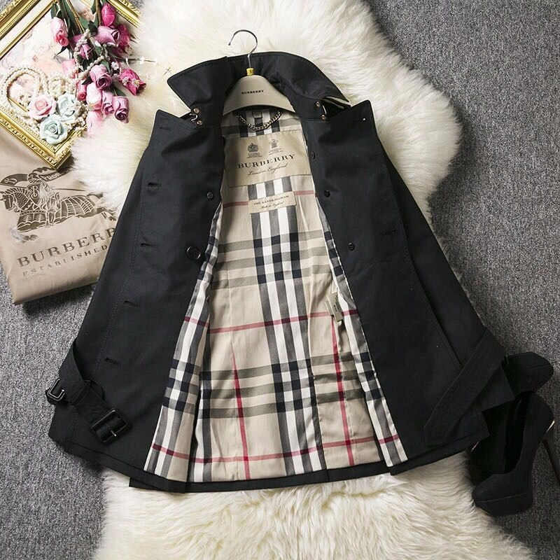 Burberry Outwear Original 104600
