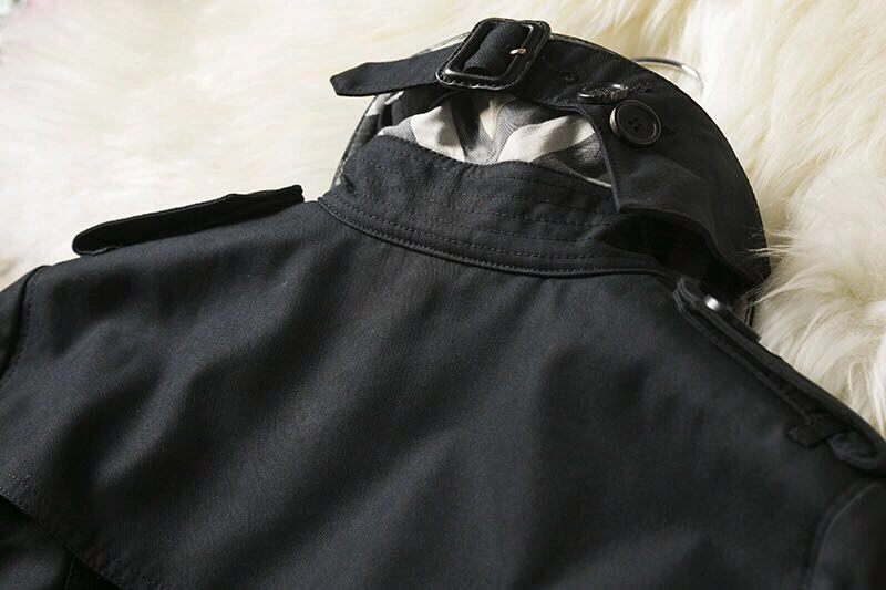 Burberry Outwear Original 104600