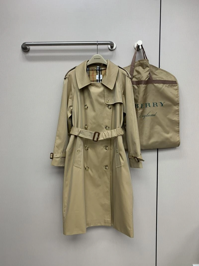 Unisex Burberry Outwear 104599