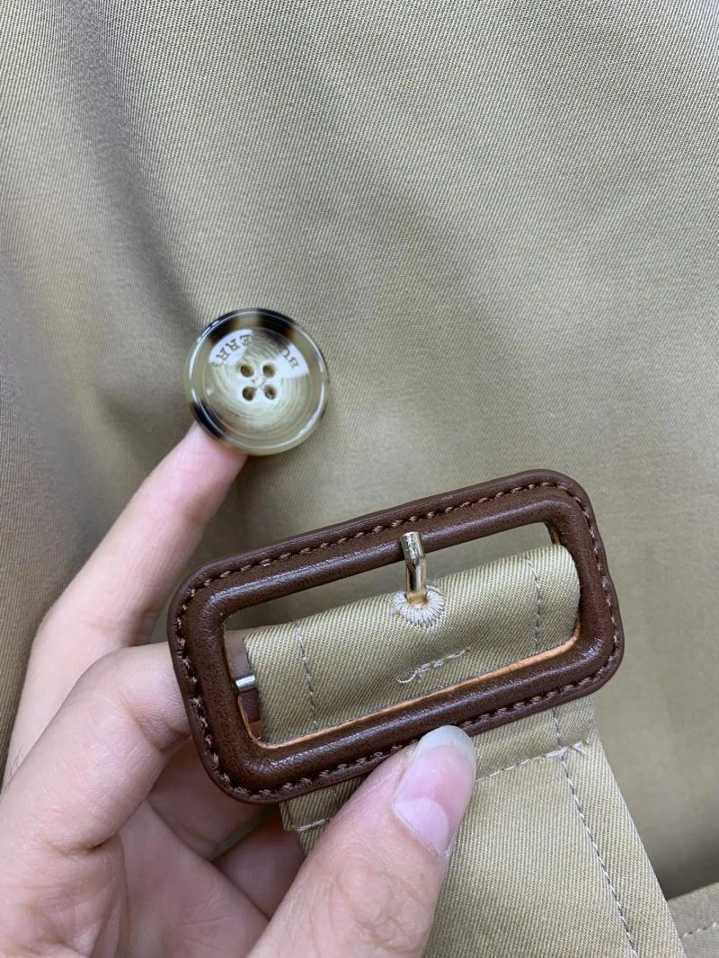 Unisex Burberry Outwear 104599