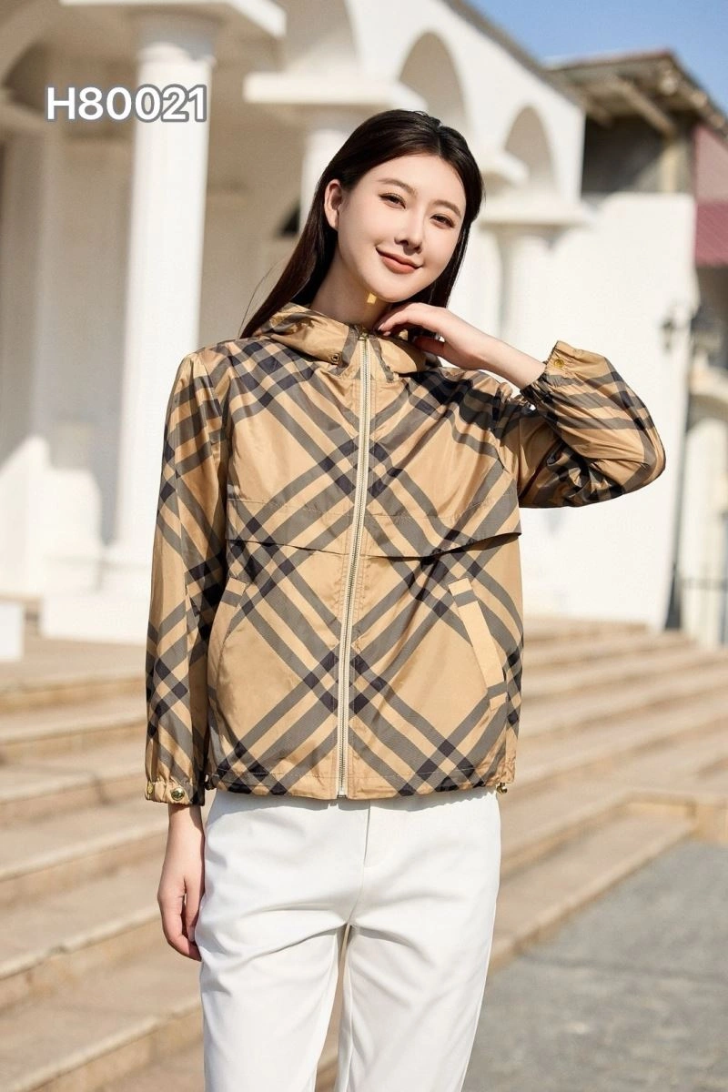 Burberry Outwear Cozy 104631