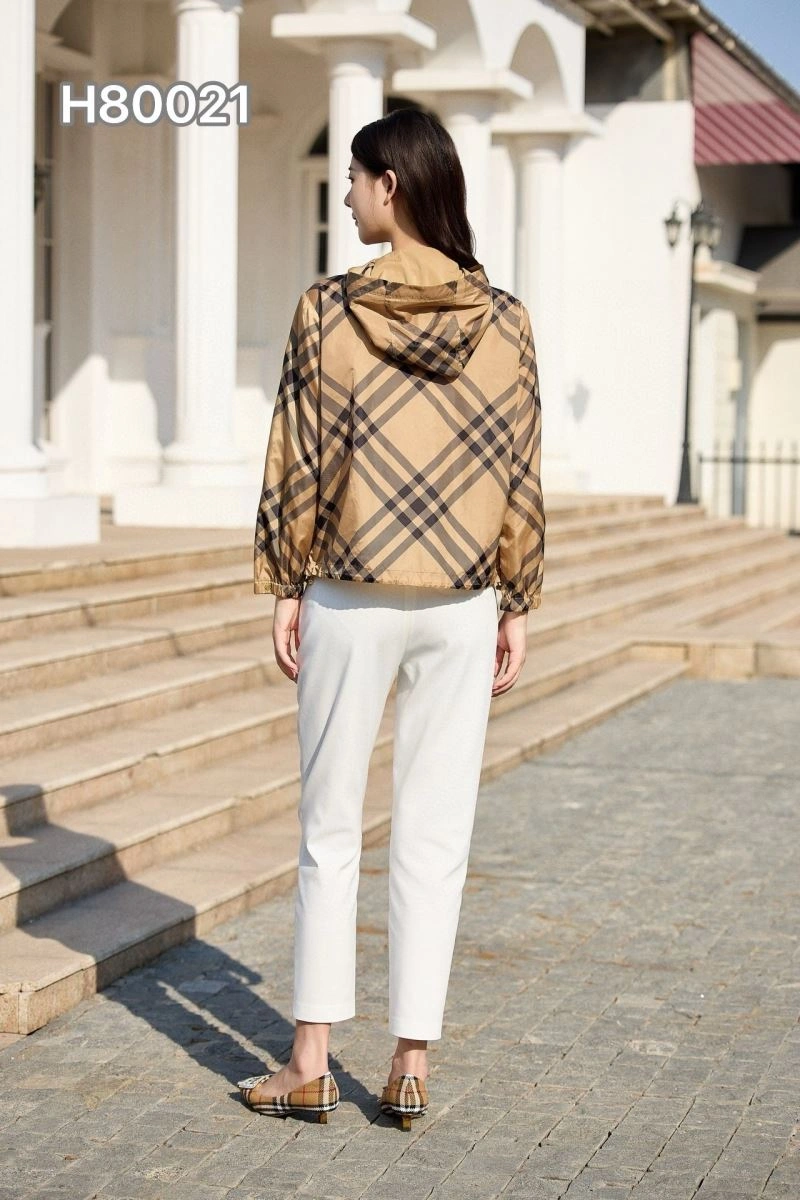 Burberry Outwear Cozy 104631