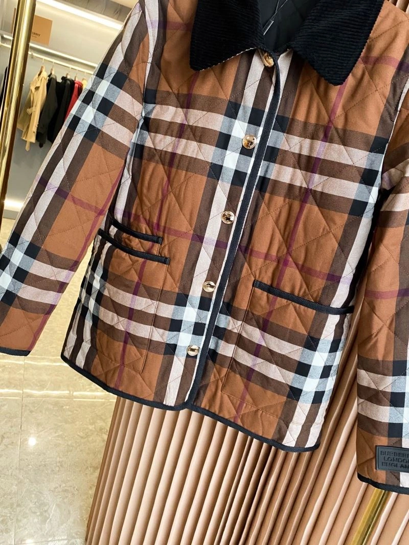 Burberry Outwear Trendsetting 104598
