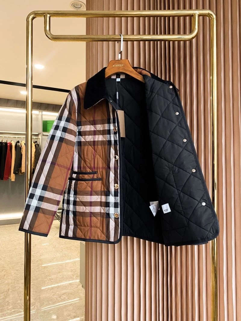 Burberry Outwear Trendsetting 104598