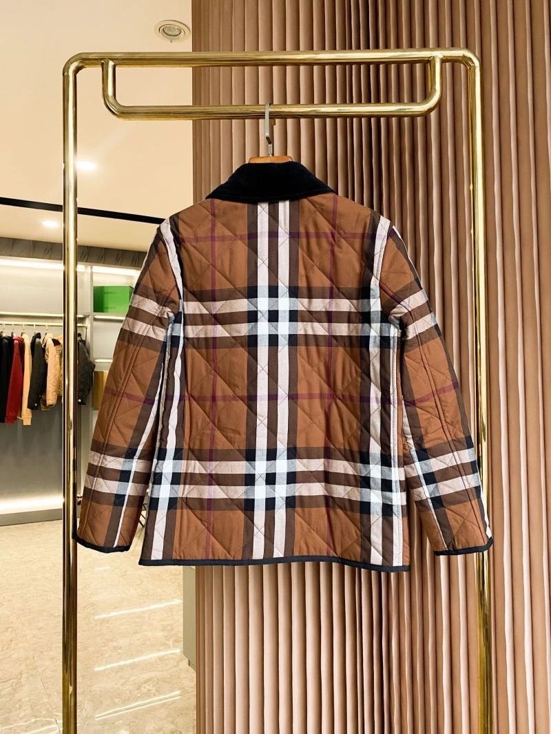 Burberry Outwear Trendsetting 104598