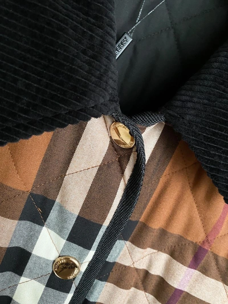 Burberry Outwear Trendsetting 104598