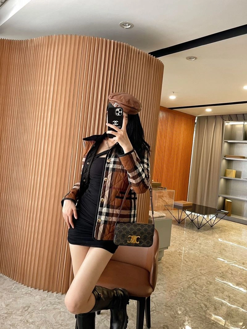 Tailored Burberry Outwear 104597