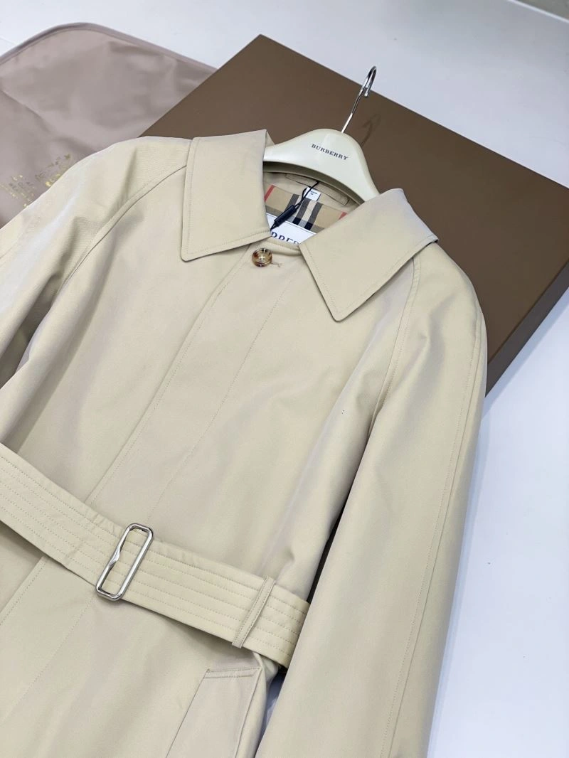 Burberry Outwear Sleek 104633