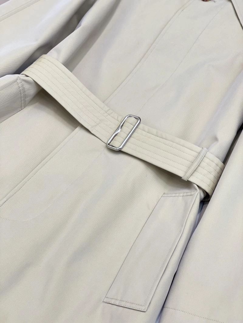 Burberry Outwear Sleek 104633