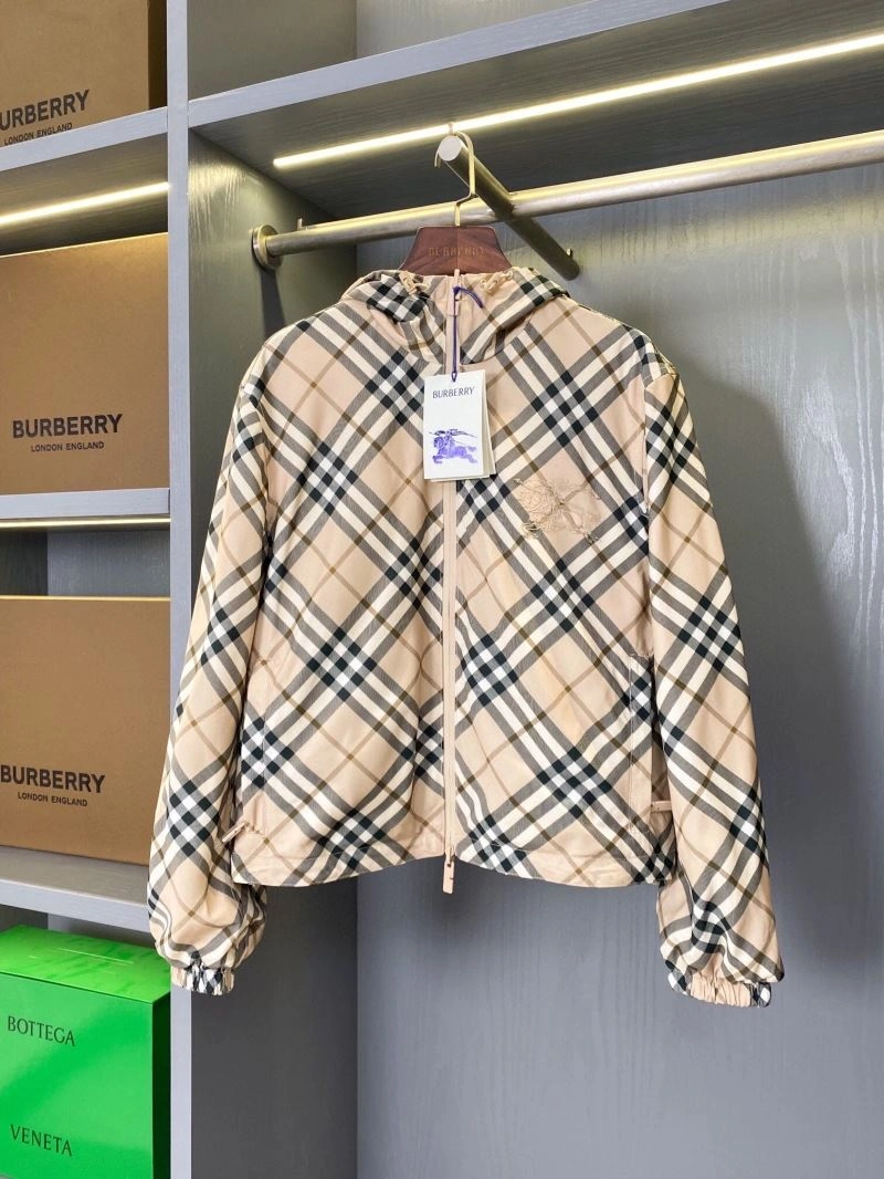 EyeCatching Burberry Outwear 104589