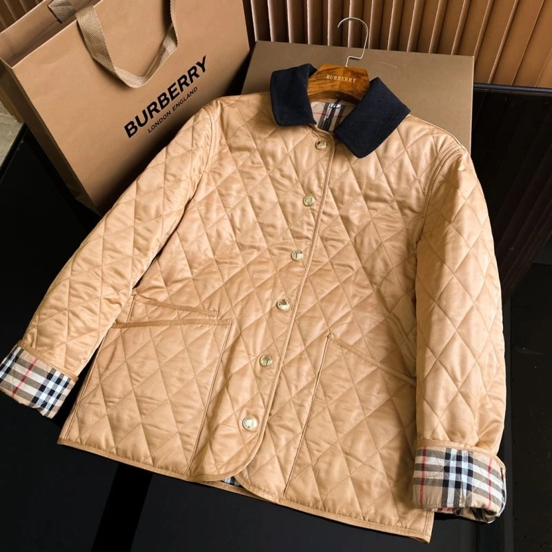 Burberry Outwear Soft 104585