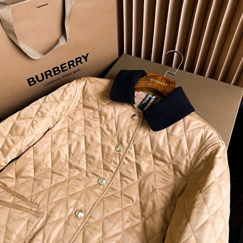 Burberry Outwear Soft 104585