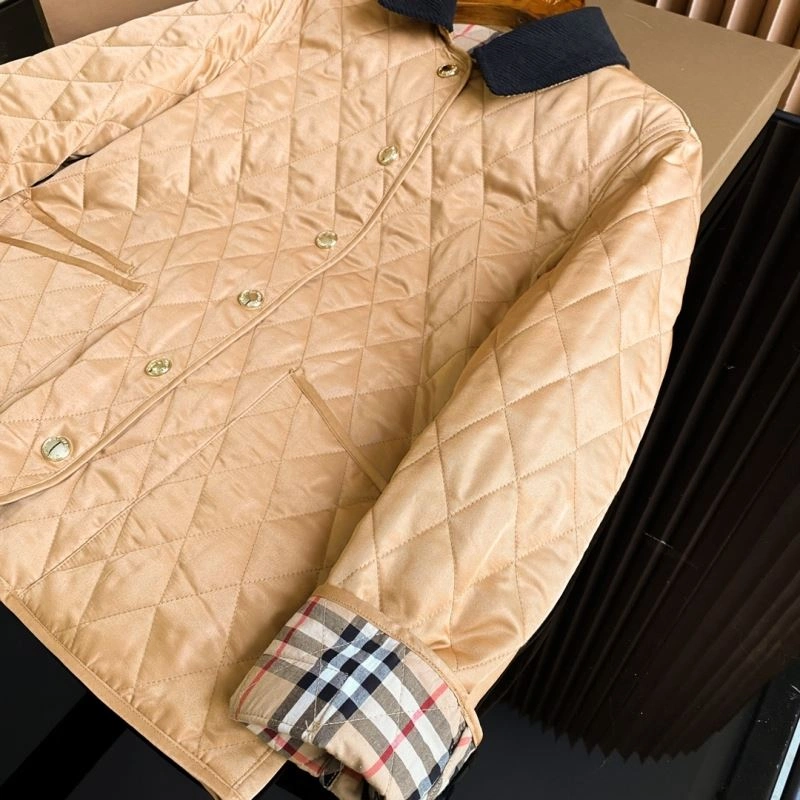 Burberry Outwear Soft 104585