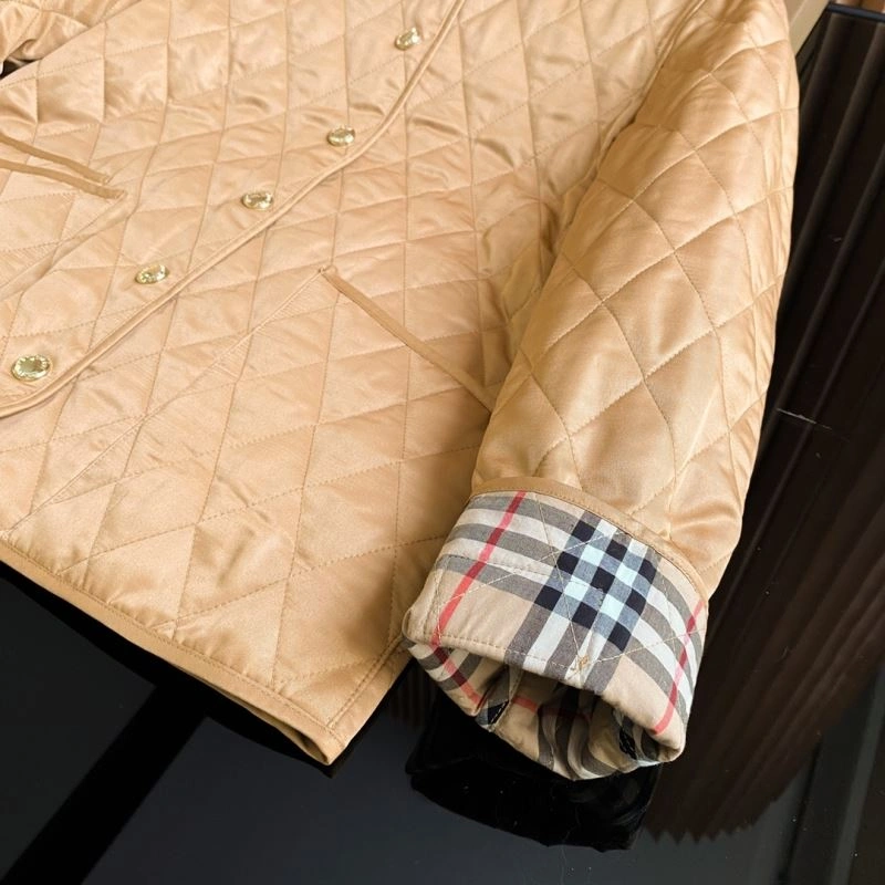 Burberry Outwear Soft 104585