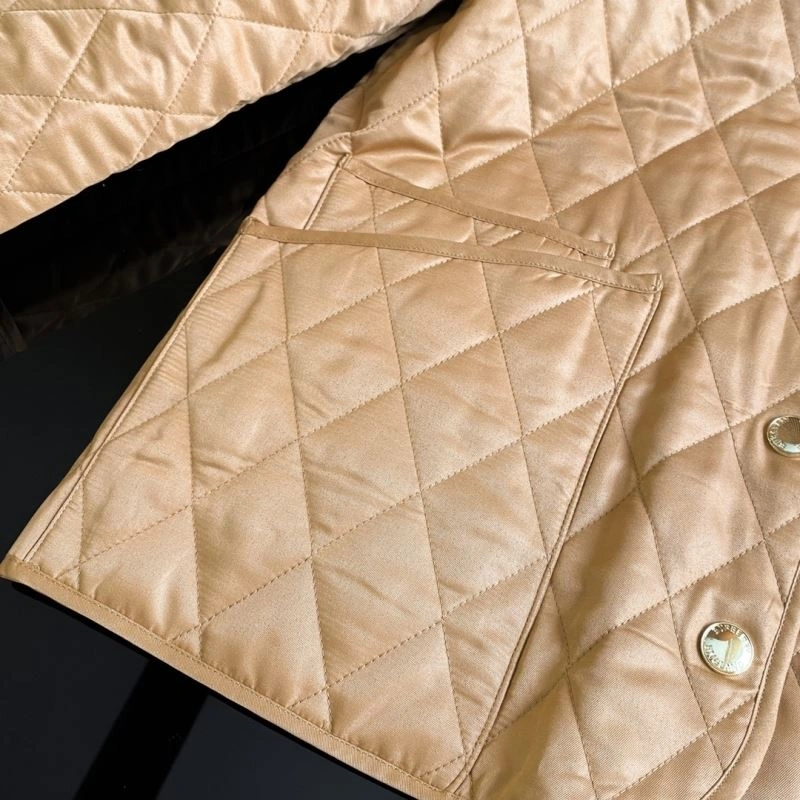 Burberry Outwear Soft 104585