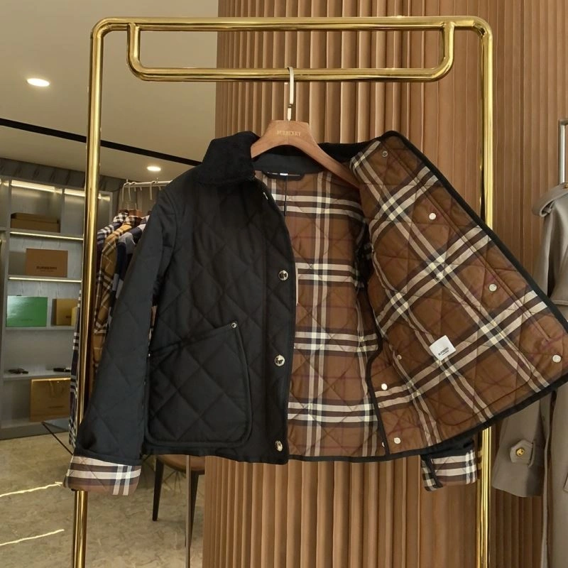 Burberry Outwear FreshLook 104581