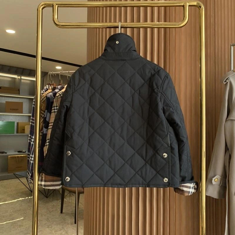 Burberry Outwear FreshLook 104581