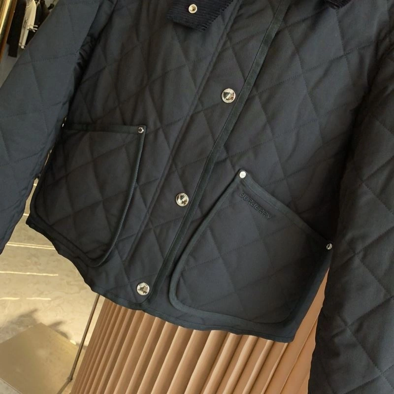 Burberry Outwear FreshLook 104581