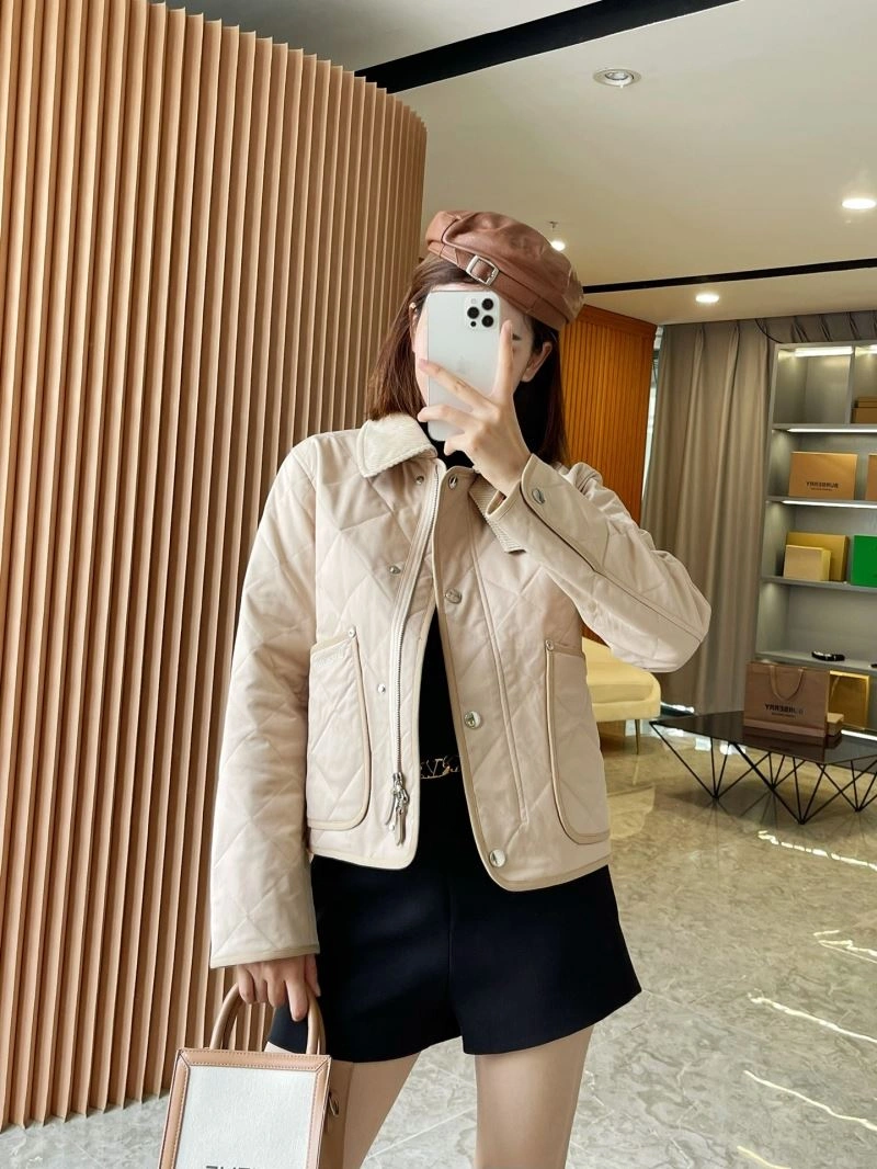 Classic Burberry Outwear 104580