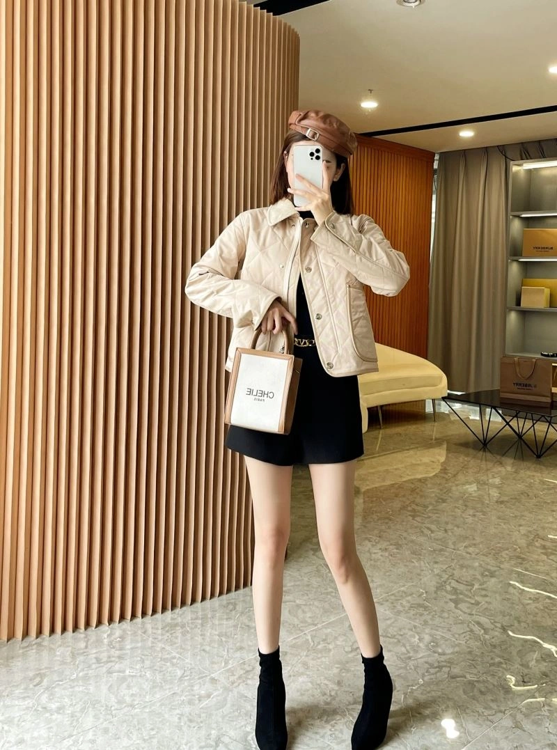 Classic Burberry Outwear 104580
