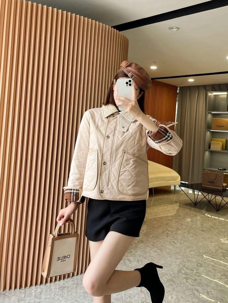 Classic Burberry Outwear 104580
