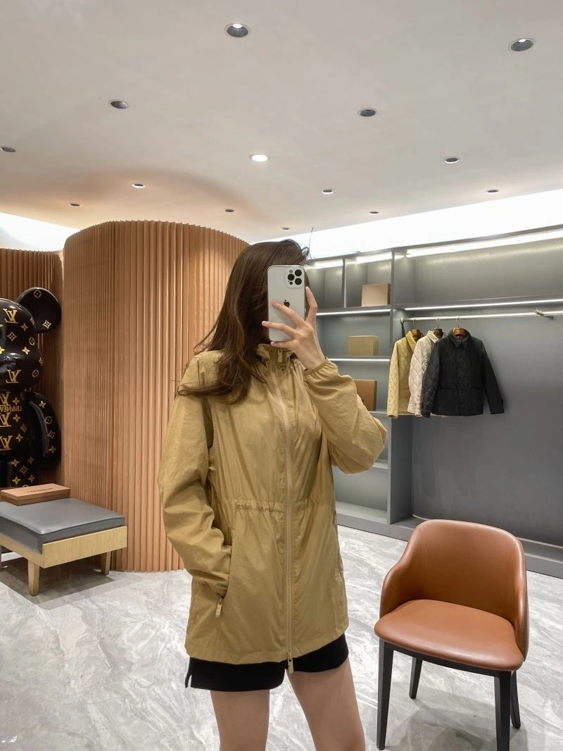 Burberry Outwear Unisex 104616