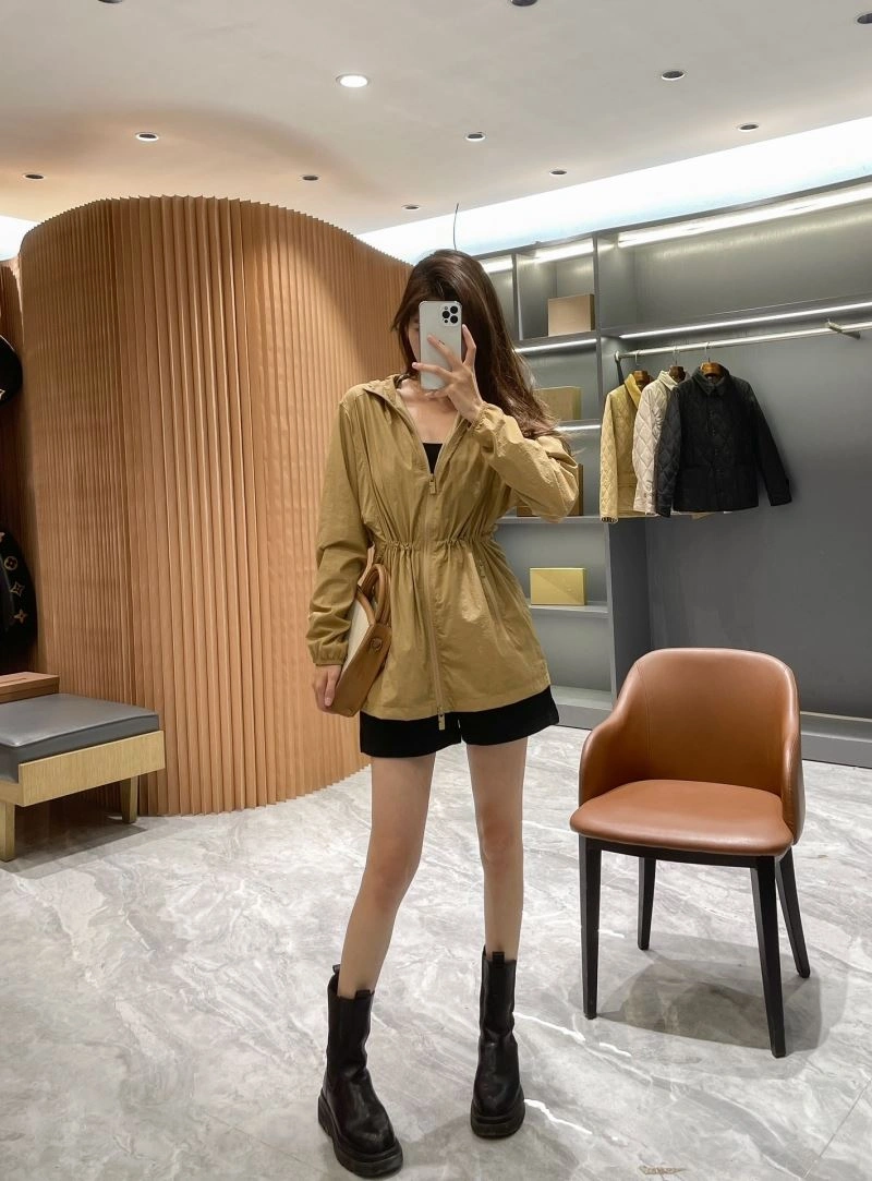 Burberry Outwear Unisex 104616