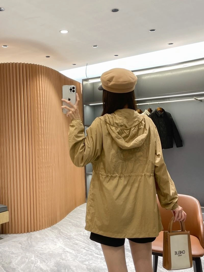 Burberry Outwear Unisex 104616