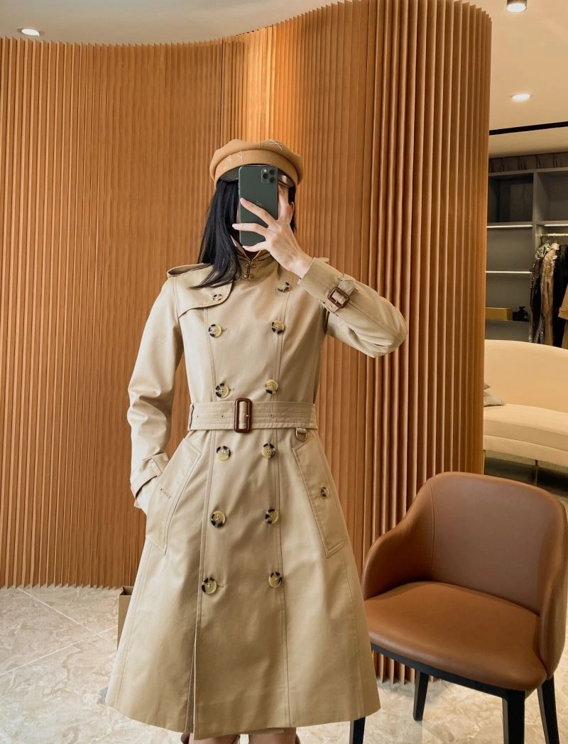 Bold Burberry Outwear 104568