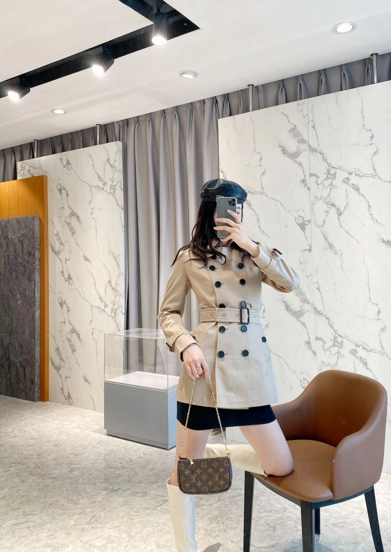 Comfortable Burberry Outwear 104570