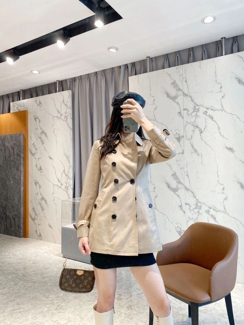 Comfortable Burberry Outwear 104570