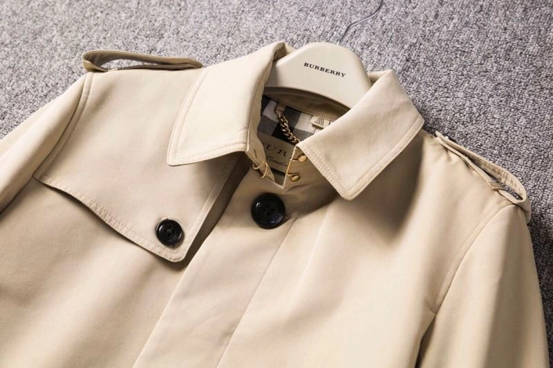 Soft Burberry Outwear 104611