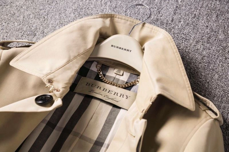 Soft Burberry Outwear 104611