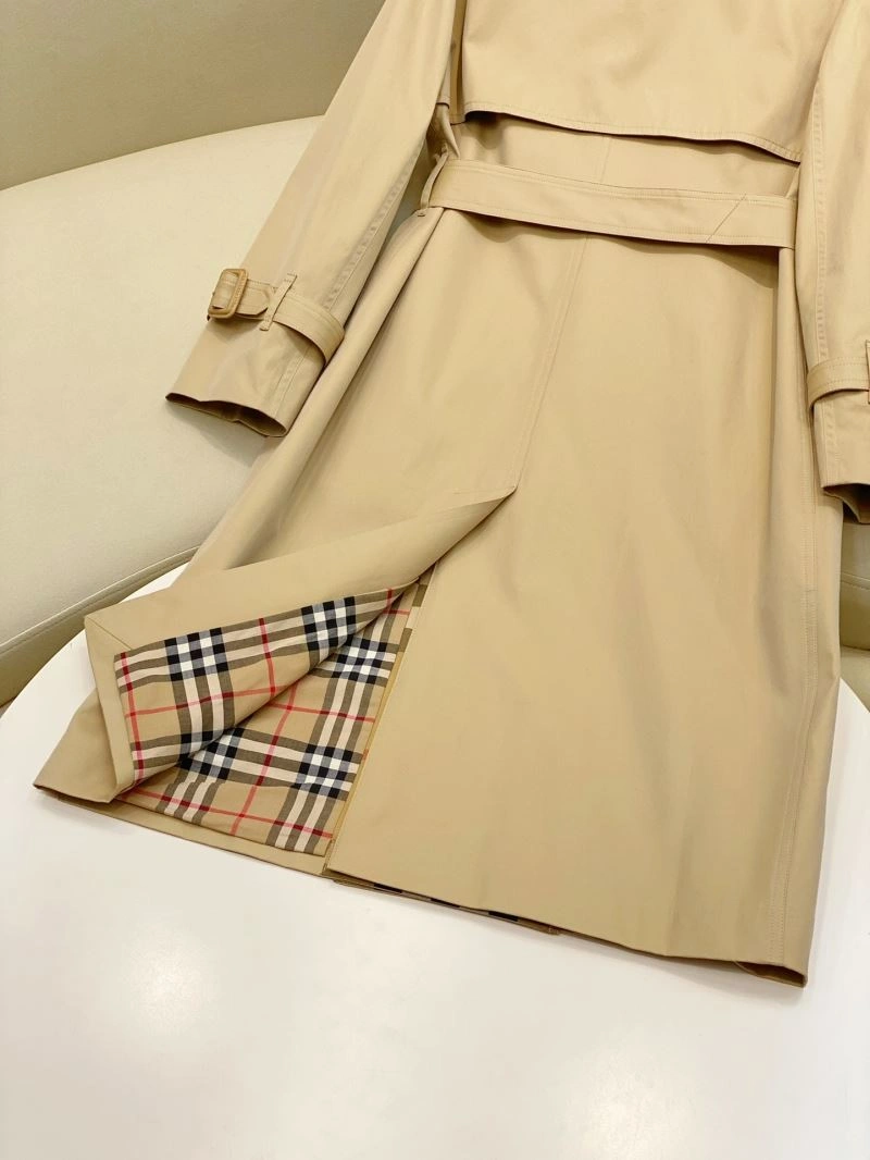 Burberry Outwear Resilient 104561