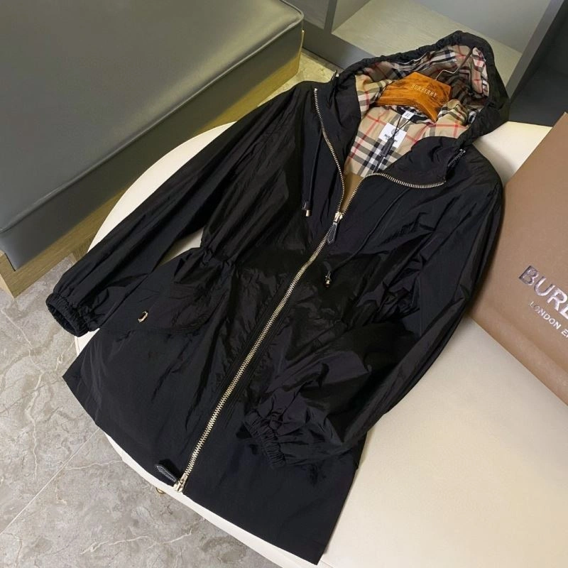 Burberry Outwear Breathable 104559