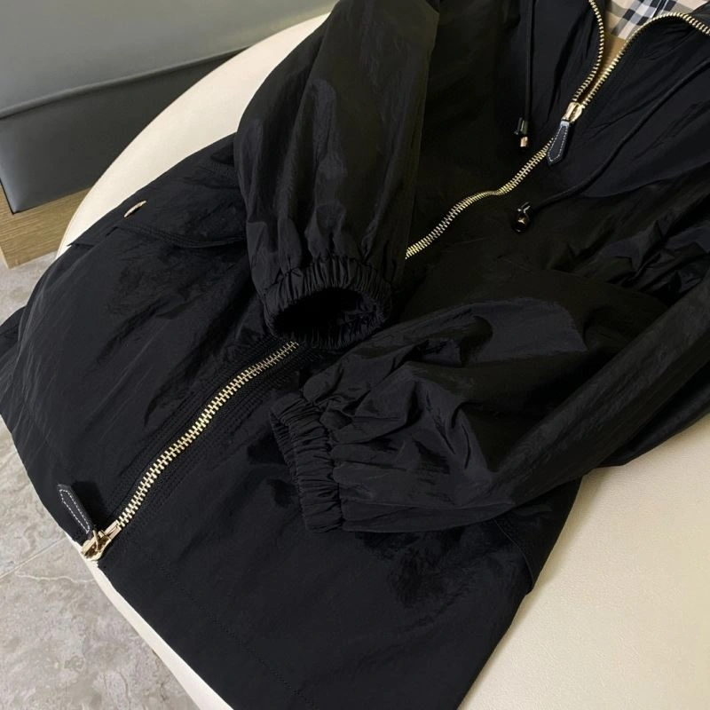 Burberry Outwear Breathable 104559