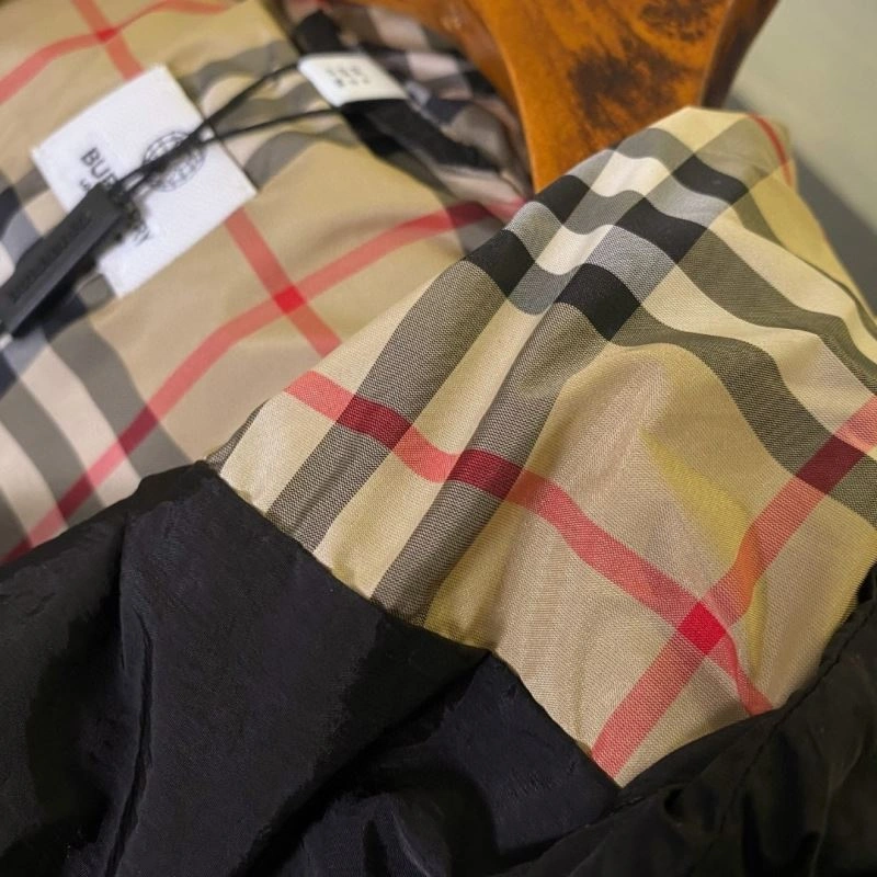 Burberry Outwear Breathable 104559