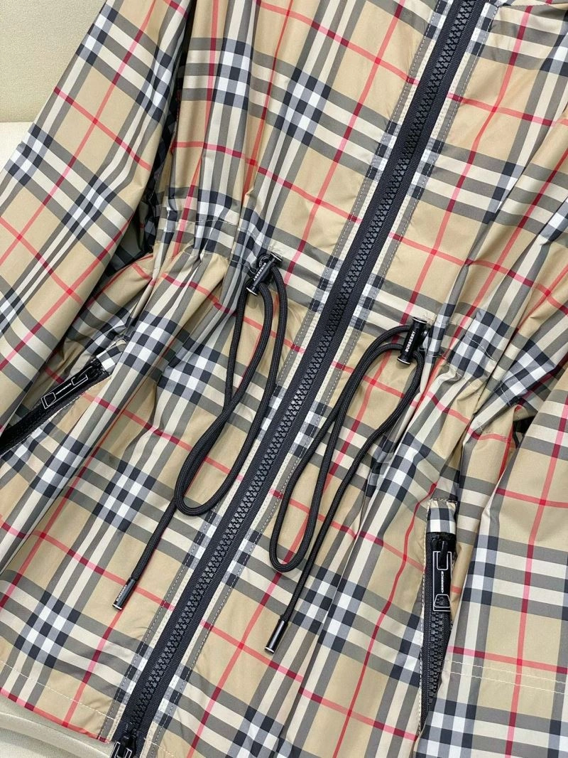 Burberry Outwear Comfortable 104558
