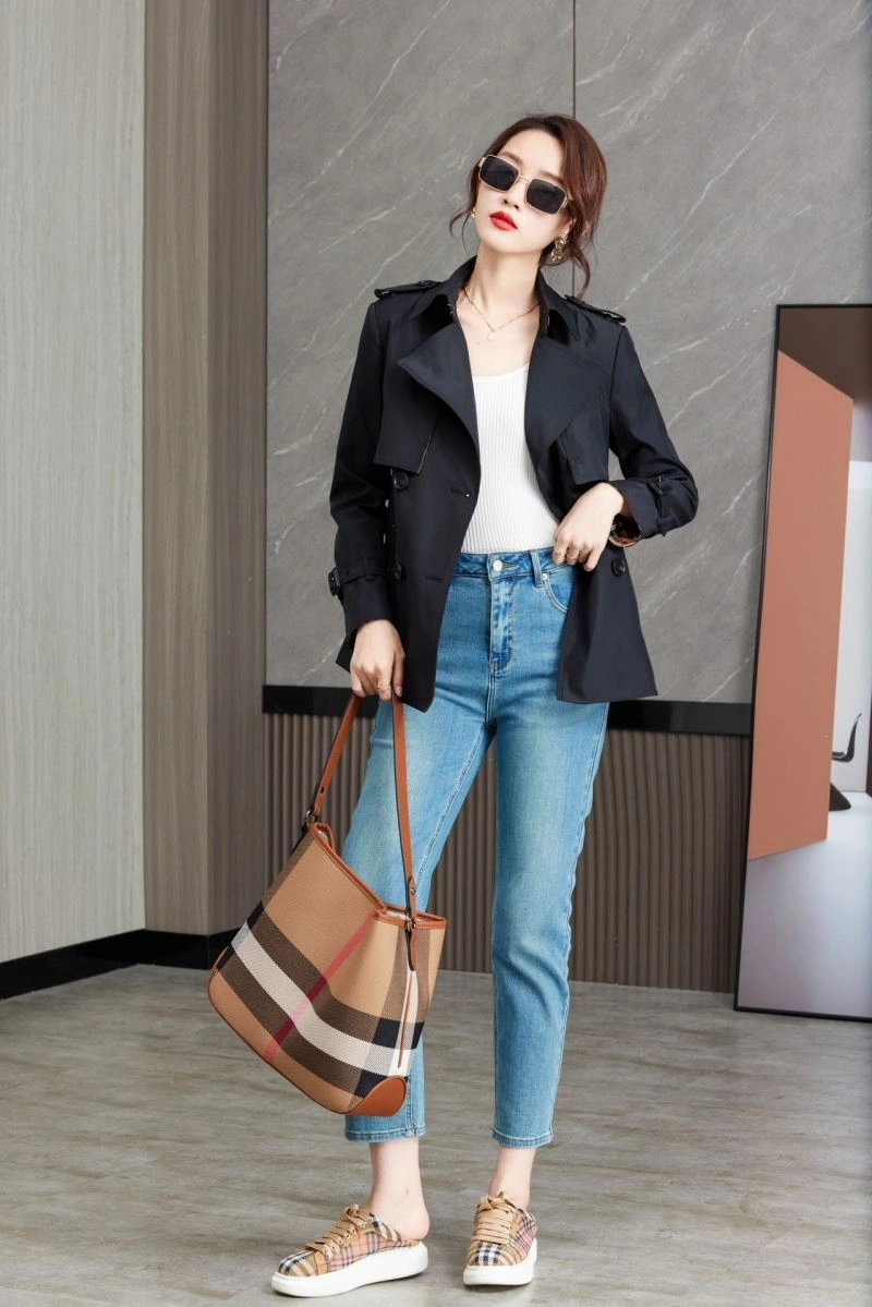 Sustainable Burberry Outwear 104544