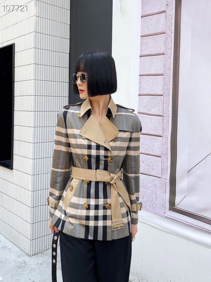 Stylish Burberry Outwear 104542