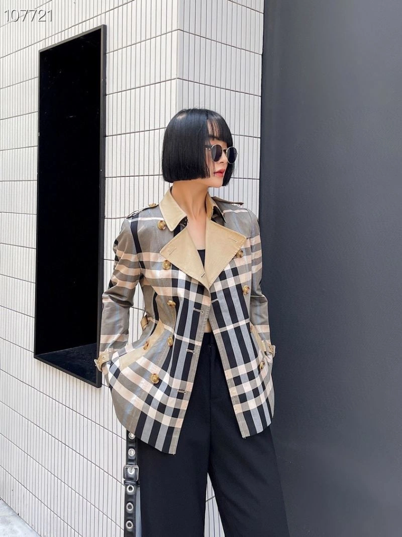 Stylish Burberry Outwear 104542