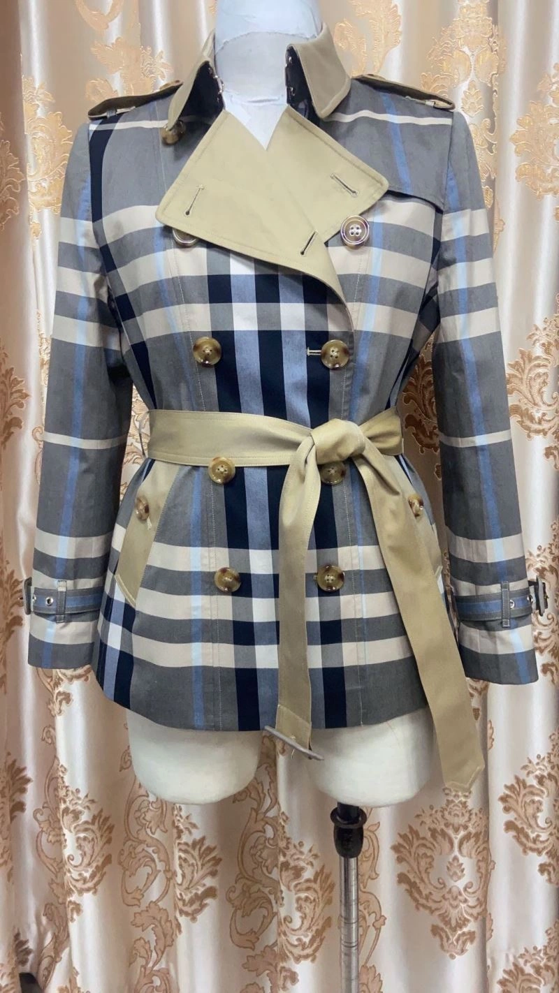 Stylish Burberry Outwear 104542