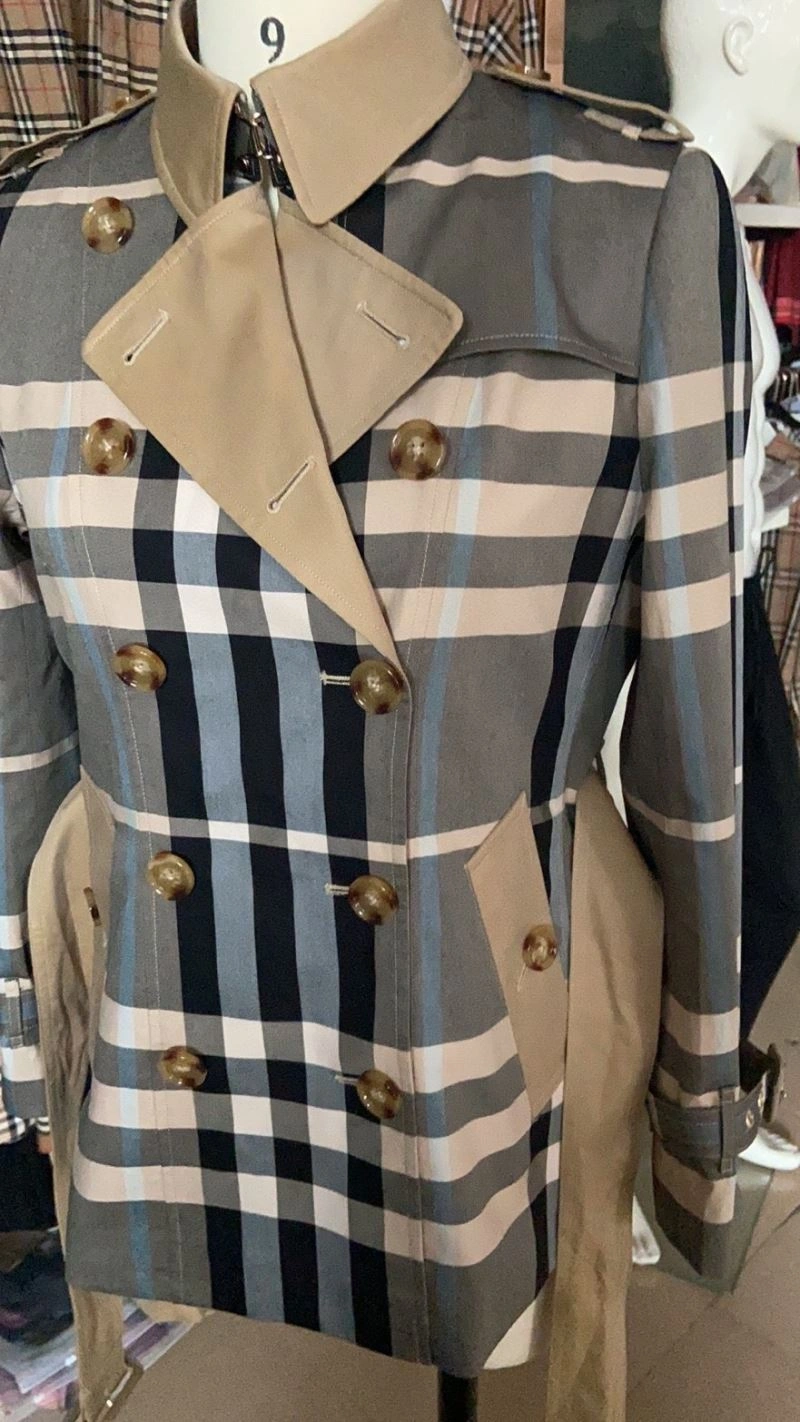 Stylish Burberry Outwear 104542