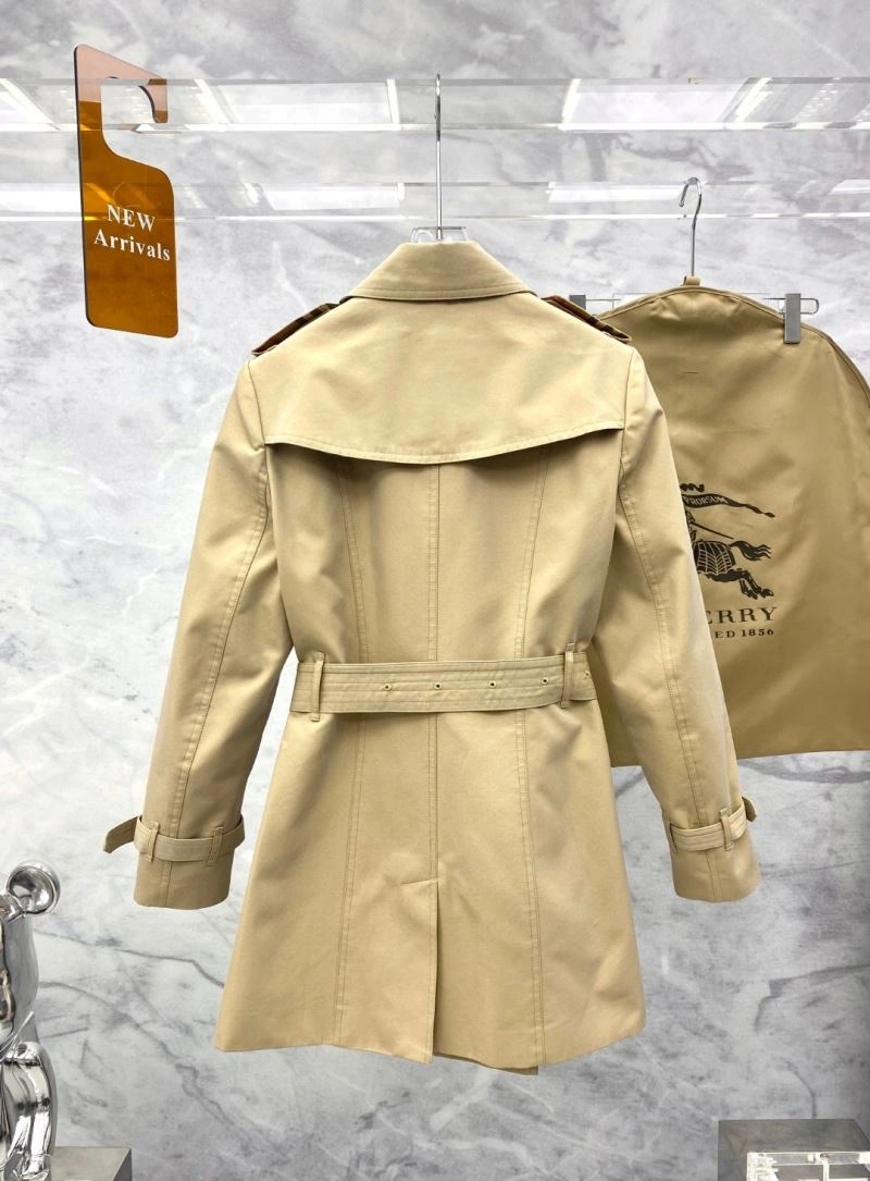 Burberry Outwear EasyMatch 104541