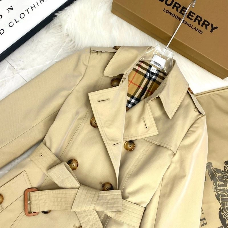 Burberry Outwear EasyMatch 104541
