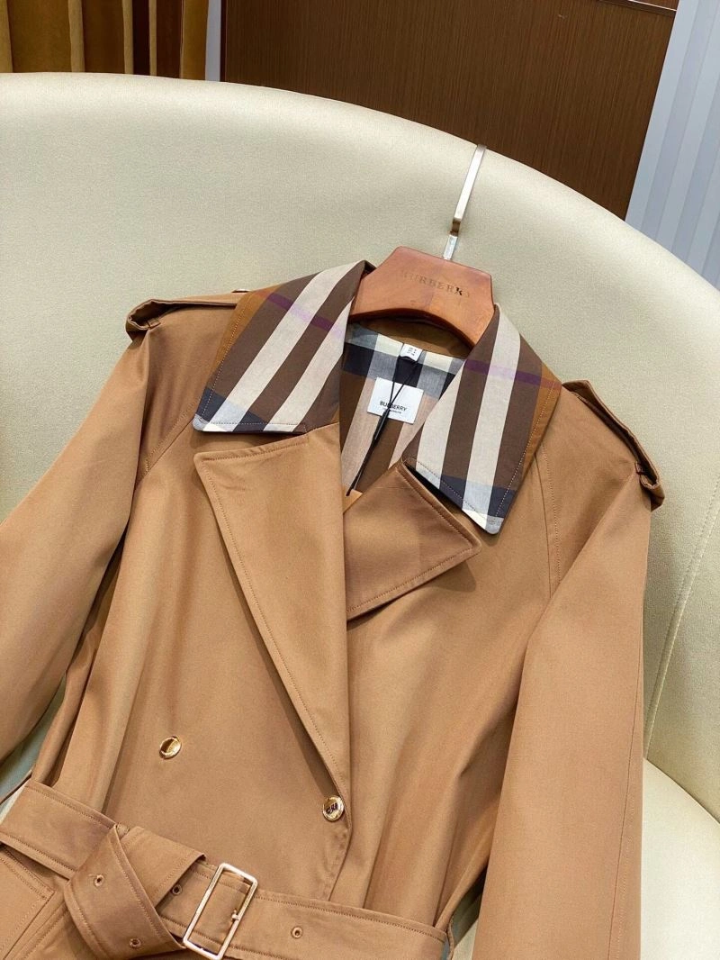 Effortless Burberry Outwear 104538