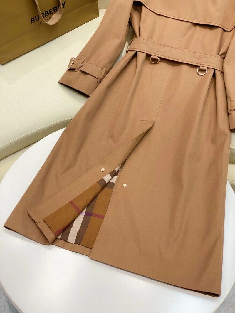 Effortless Burberry Outwear 104538