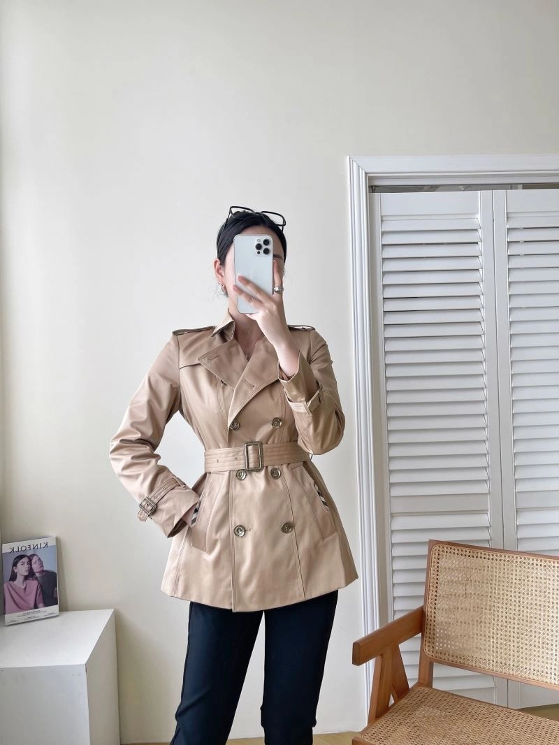 WaterResistant Burberry Outwear 104579